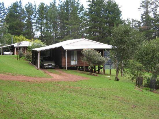 Hawke Brook Chalets Pemberton Exterior foto